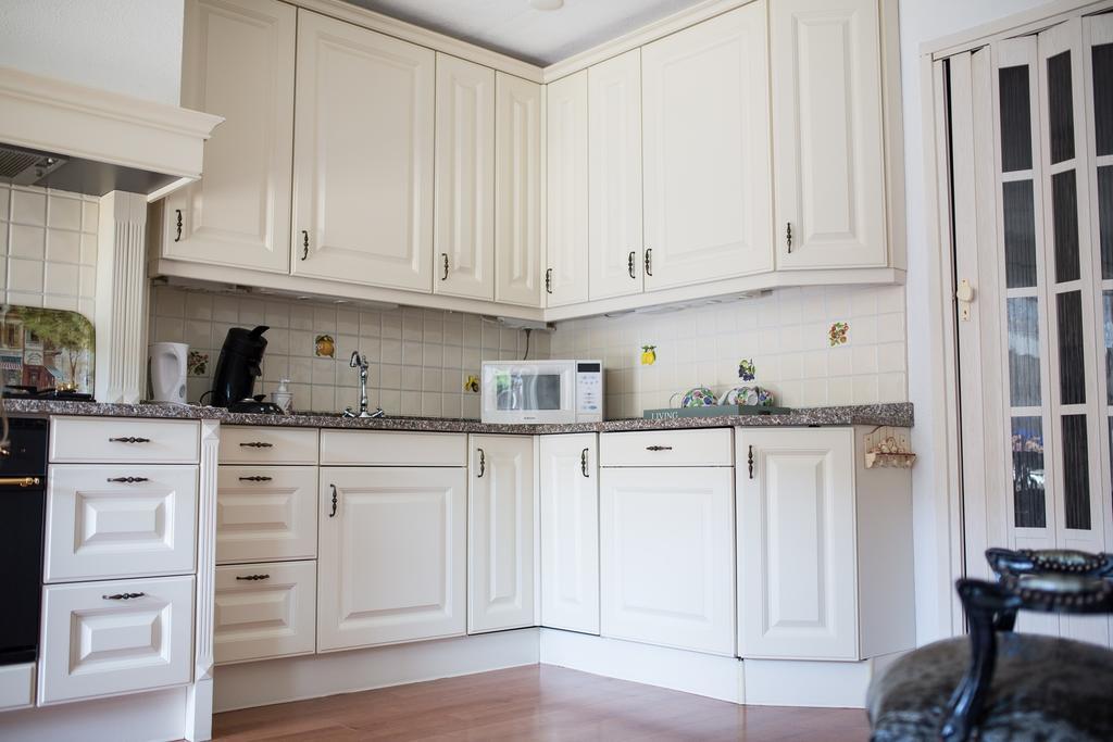 Seastar Apartment *